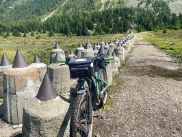 Mit einem Mountainbike 